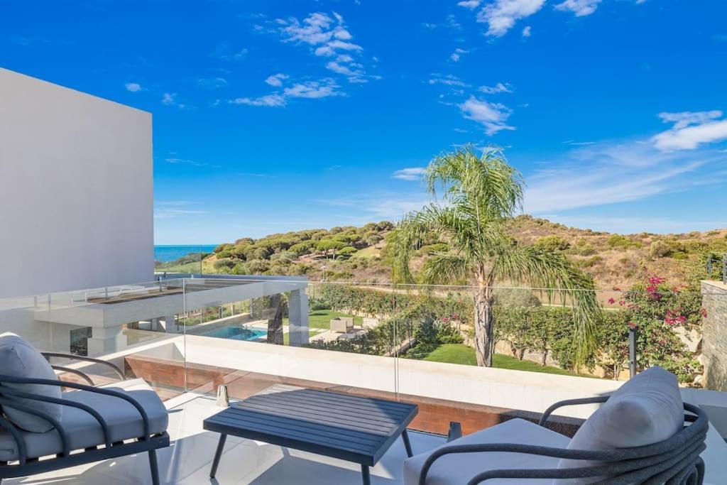 Brand New Luxury In Art Deco Style Villa
