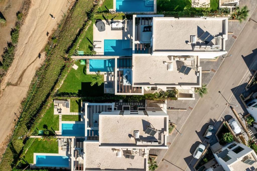 Villa Brand New Luxury In Art Deco Style