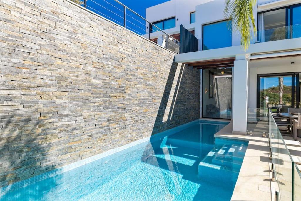 Brand New Luxury In Art Deco Style