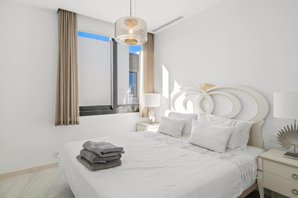 Brand New Luxury In Art Deco Style Villa