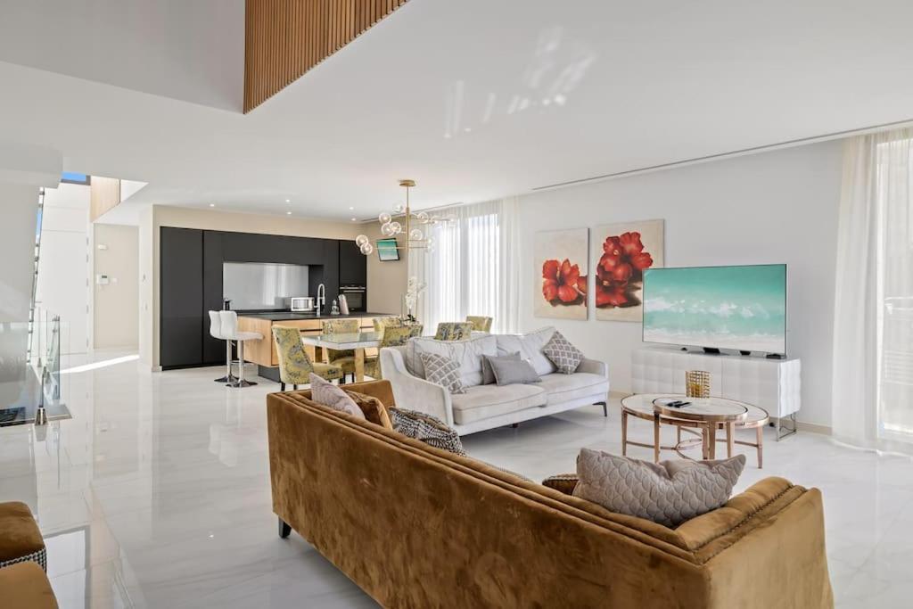 Brand New Luxury In Art Deco Style * Marbella