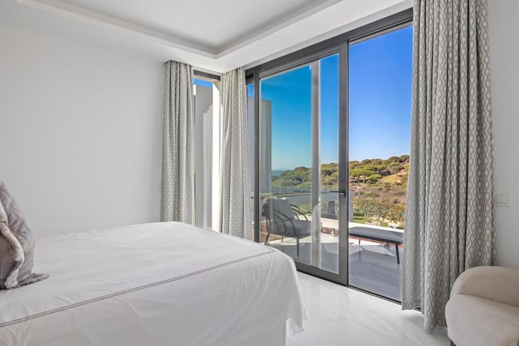 Villa Brand New Luxury In Art Deco Style *
