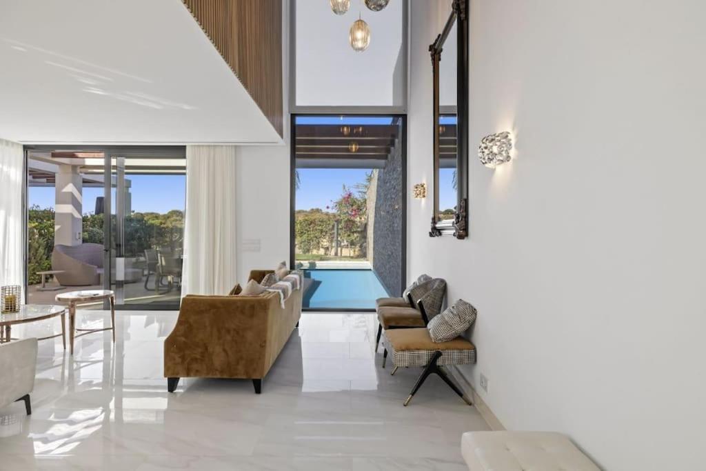 Brand New Luxury In Art Deco Style *