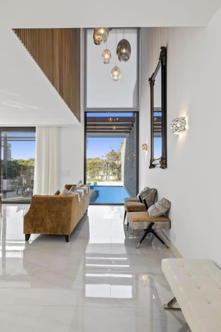 Brand New Luxury In Art Deco Style Villa *
