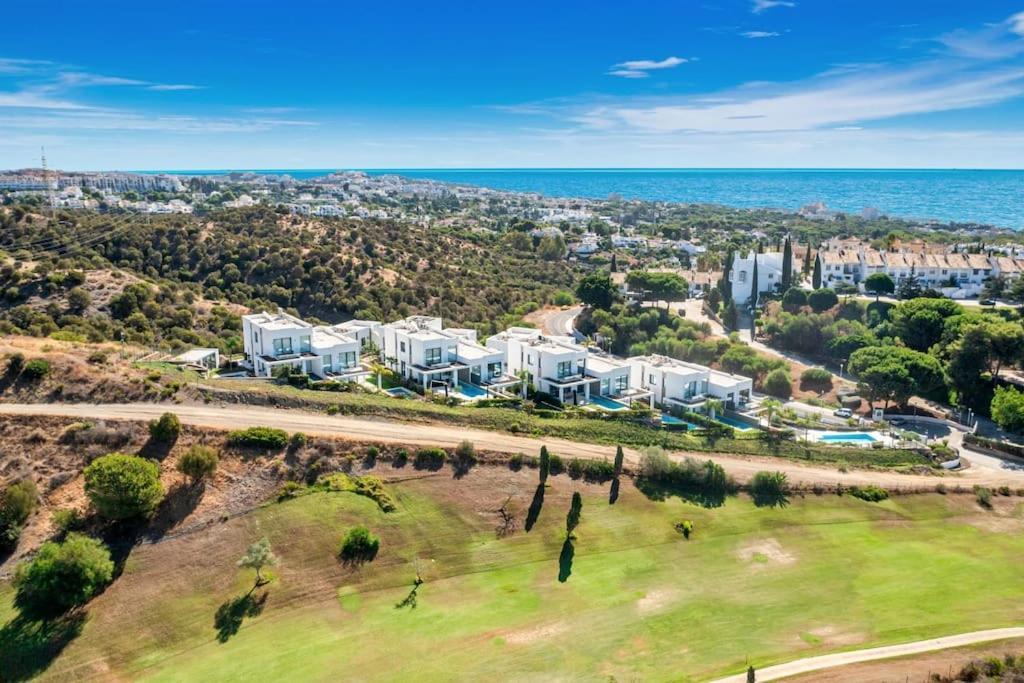 Villa Brand New Luxury In Art Deco Style Marbella